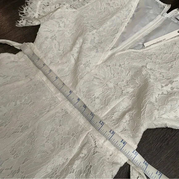 New DO+BE Ivory/ off White Lace Romper . - Picture 4 of 10